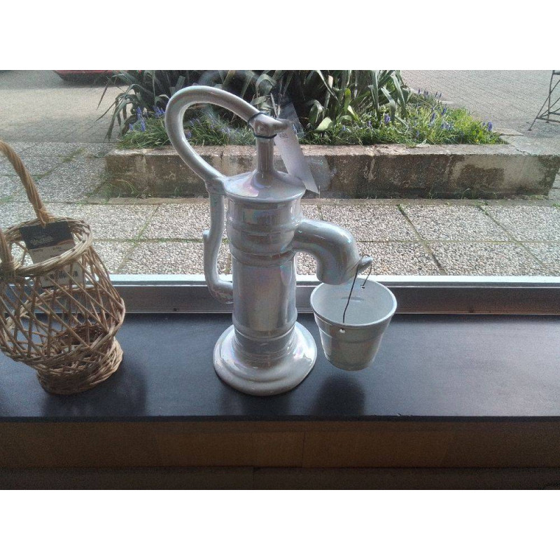 DECORATION FAIENCE POMPE