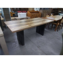 TABLE MODERNE RECTANGULAIRE...