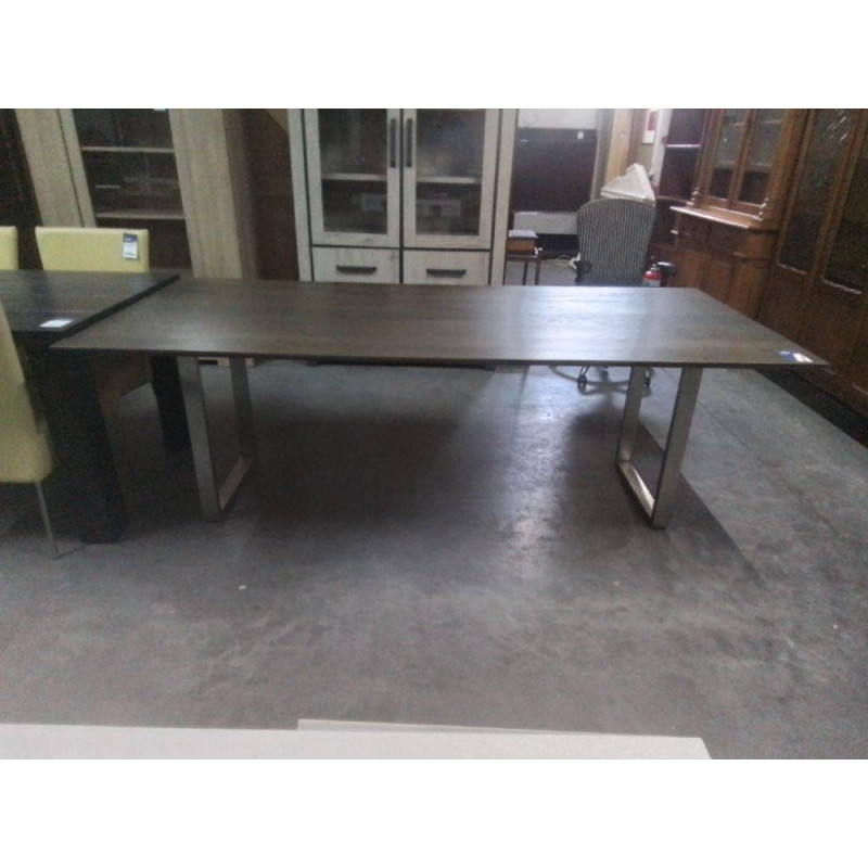 TABLE RECTANGULAIRE BOIS ET PIEDS EN ACIER