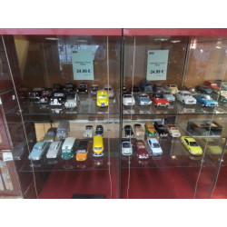 VEHICULE 1/18 LA PIECE