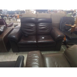 CANAPE 2 PLACES DONT 1...