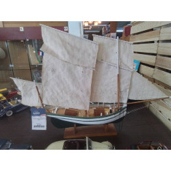 MAQUETTE BATEAU BLANC ET VERT