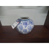 VASE FAIENCE BLANCHE ET BLEUE H:18CM