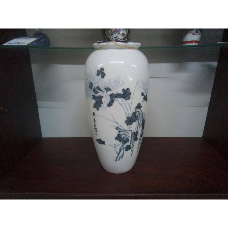 VASE ASIATIQUE PORCELAINE