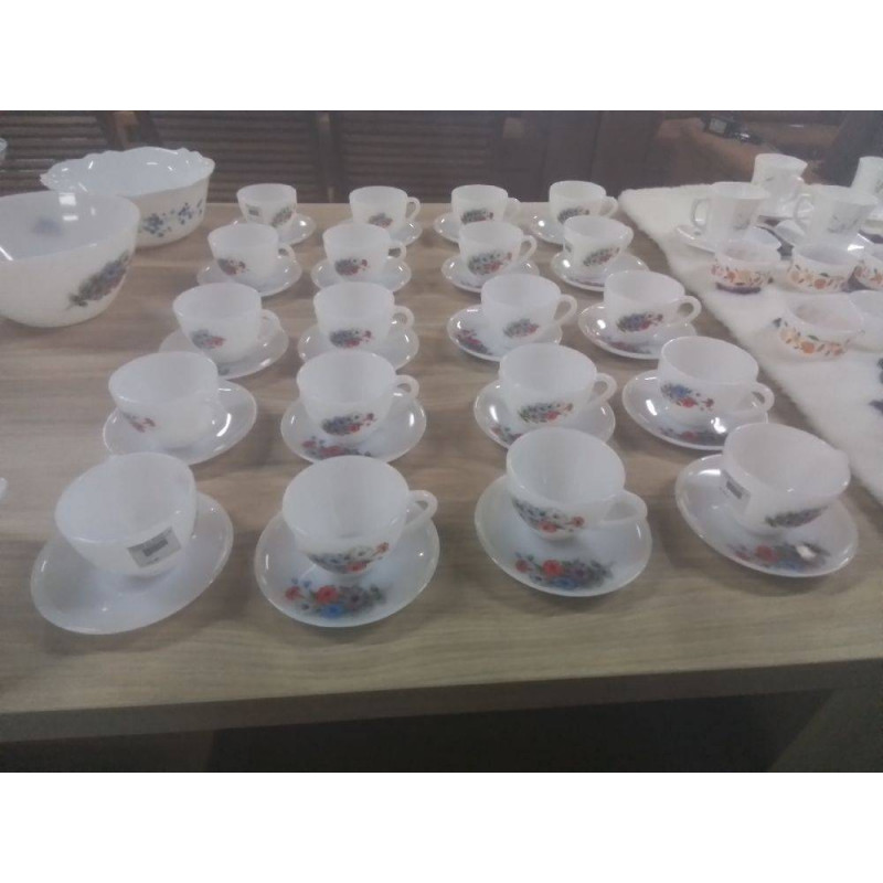 TASSE ET SOUS TASSE ARCOPAL LA PIECE