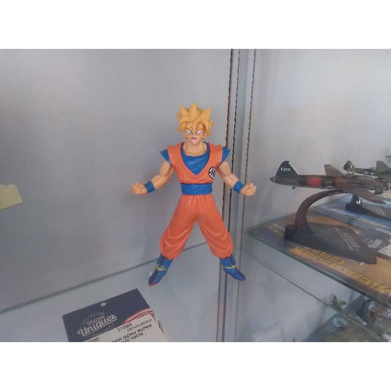 FIGURINE SON GOKU SUPER SAIYAN PVC 18CM
