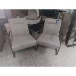 PAIRE DE FAUTEUILS MODERNES...