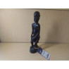 STATUE HOMME AU DJEMBE BOIS SCULPTE
