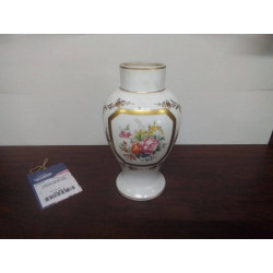 VASE EN PORCELAINE BLANCHE...