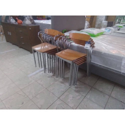CHAISES EMPILABLES DESIGN...