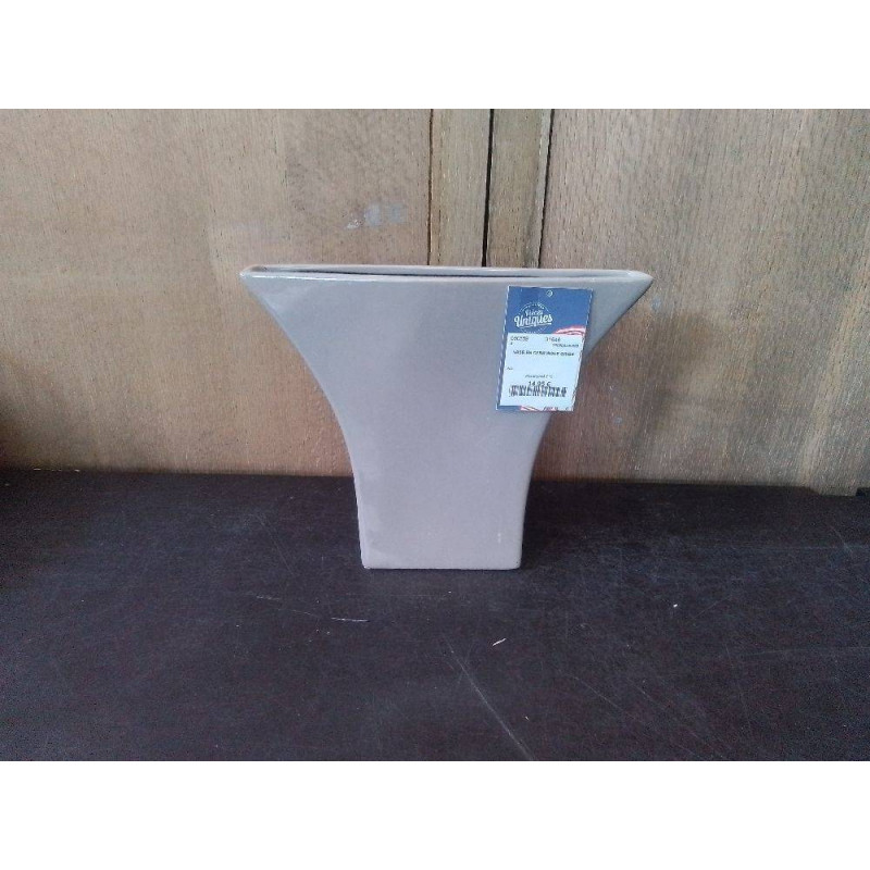 VASE EN CERAMIQUE GRISE