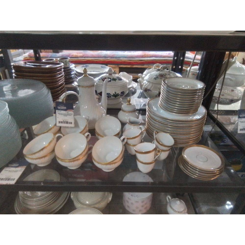 SERVICE A CAFE PORCELAINE ALLEMANDE BLANCHE ET DOREE