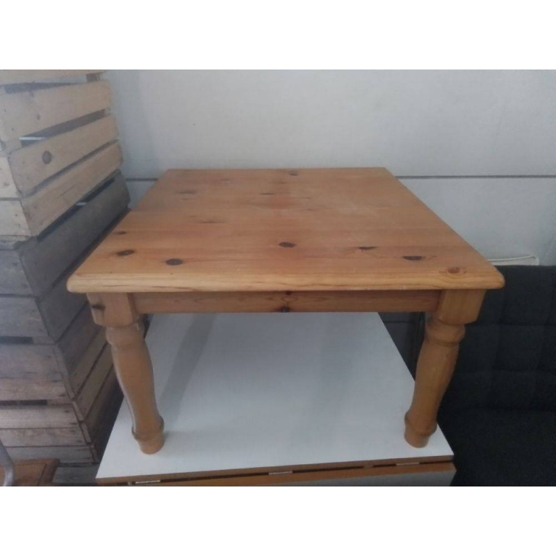 TABLE BASSE CARREE EN PIN 