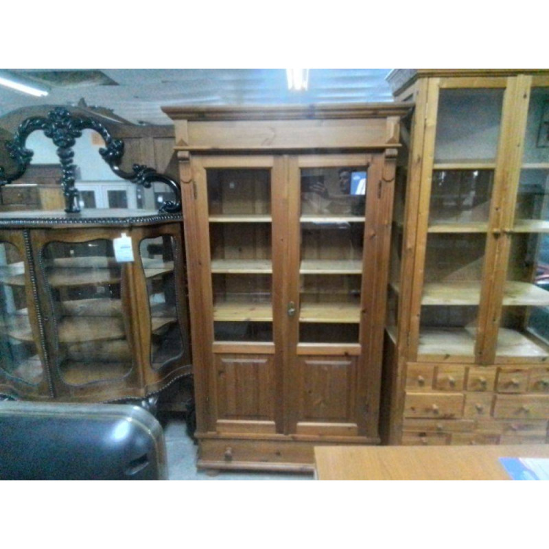 VITRINE EN PIN 2 PORTES 1 TIROIR 109X42X201