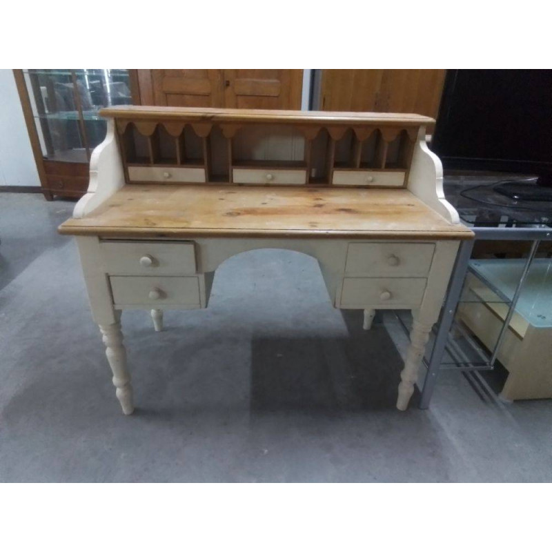 BUREAU EN PIN PATINE