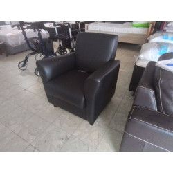 FAUTEUIL SIMILI CUIR NOIR 