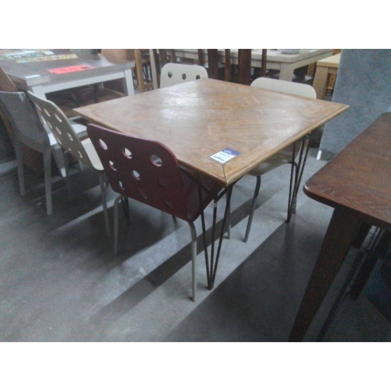 TABLE CARREE PLATEAU BOIS EXOTIQUE PIEDS METAL