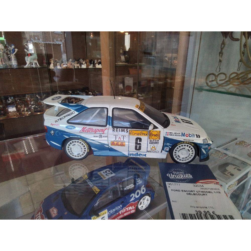 FORD ESCORT UTMODEL 1/18 DELECOURT