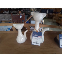SUITE DE 2 CHATS EN PORCELAINE