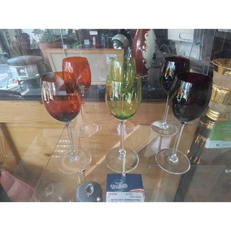 SUITE DE 6 VERRES A PIED CRISTAL COLORE BACCARAT